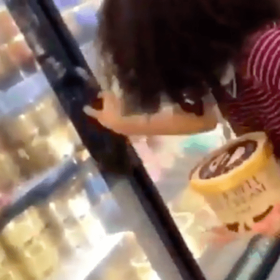 lick ice cream So Yummy